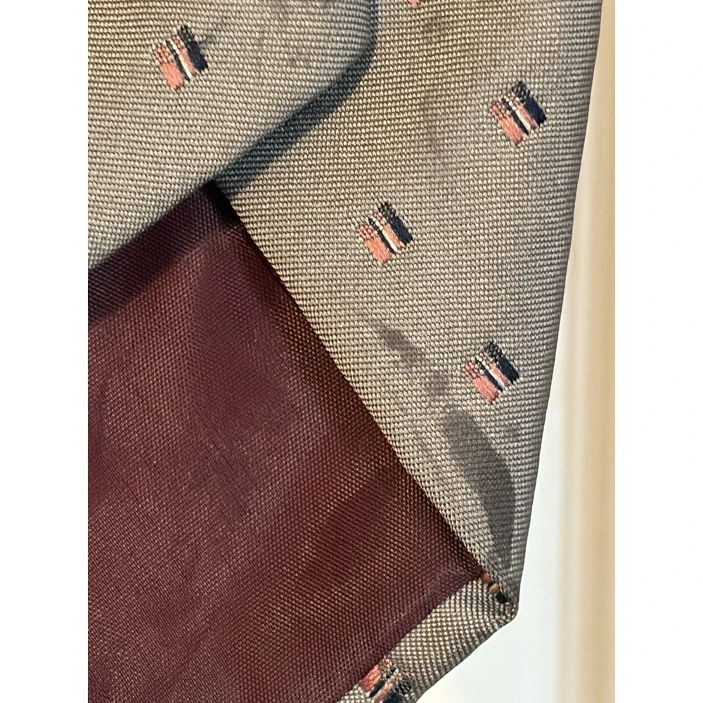 Royal Knight Gray Neck tie, Men's Neck tie, Grey with burgundy and black design
